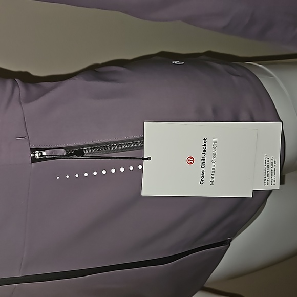 Lululemon cross chill jacket - Picture 8 of 11